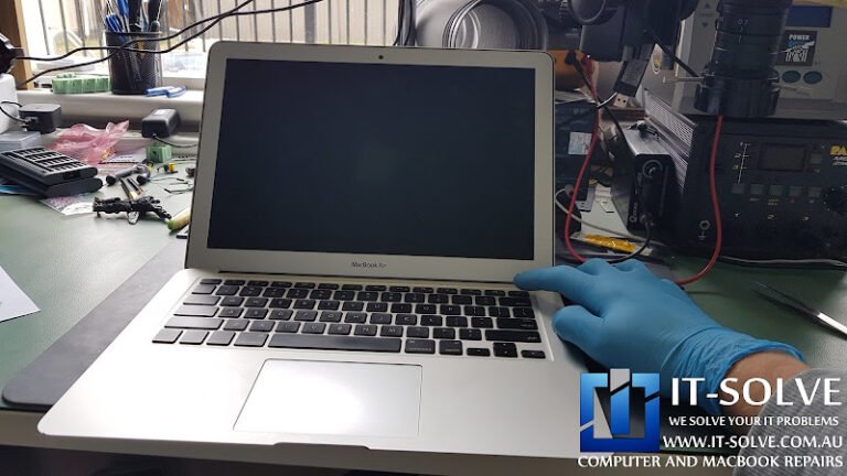 IT-Solve Laptop & Macbook Repairs in Stirling